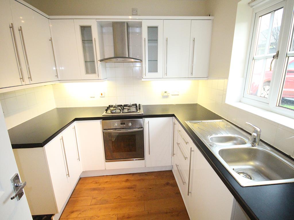 3 bedroom semi-detached house To Let in Barnoldswick - 2017-02-27 10.33.40.jpg